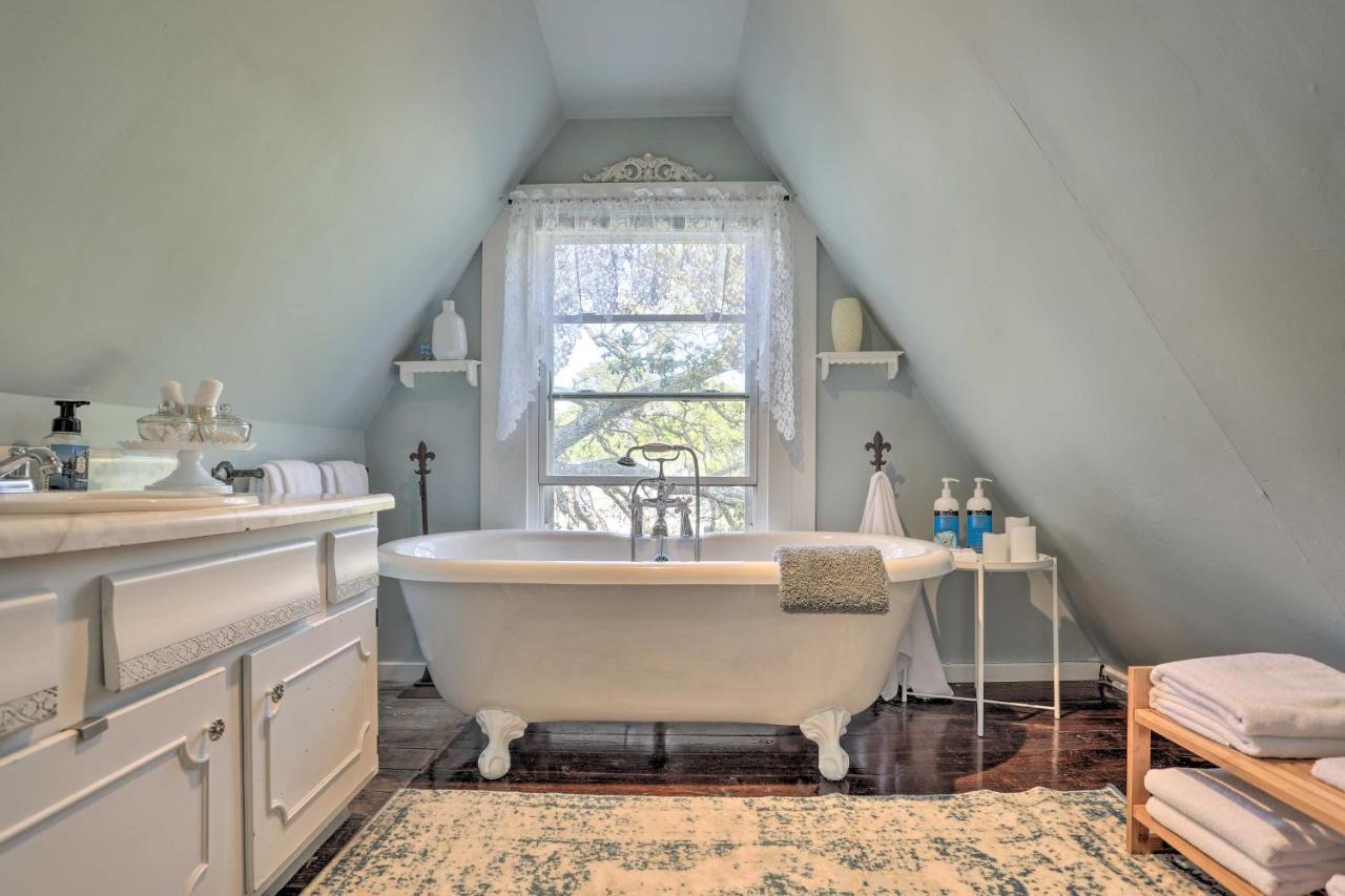 Coastal, Walkable Home In Historic Southport! Eksteriør bilde