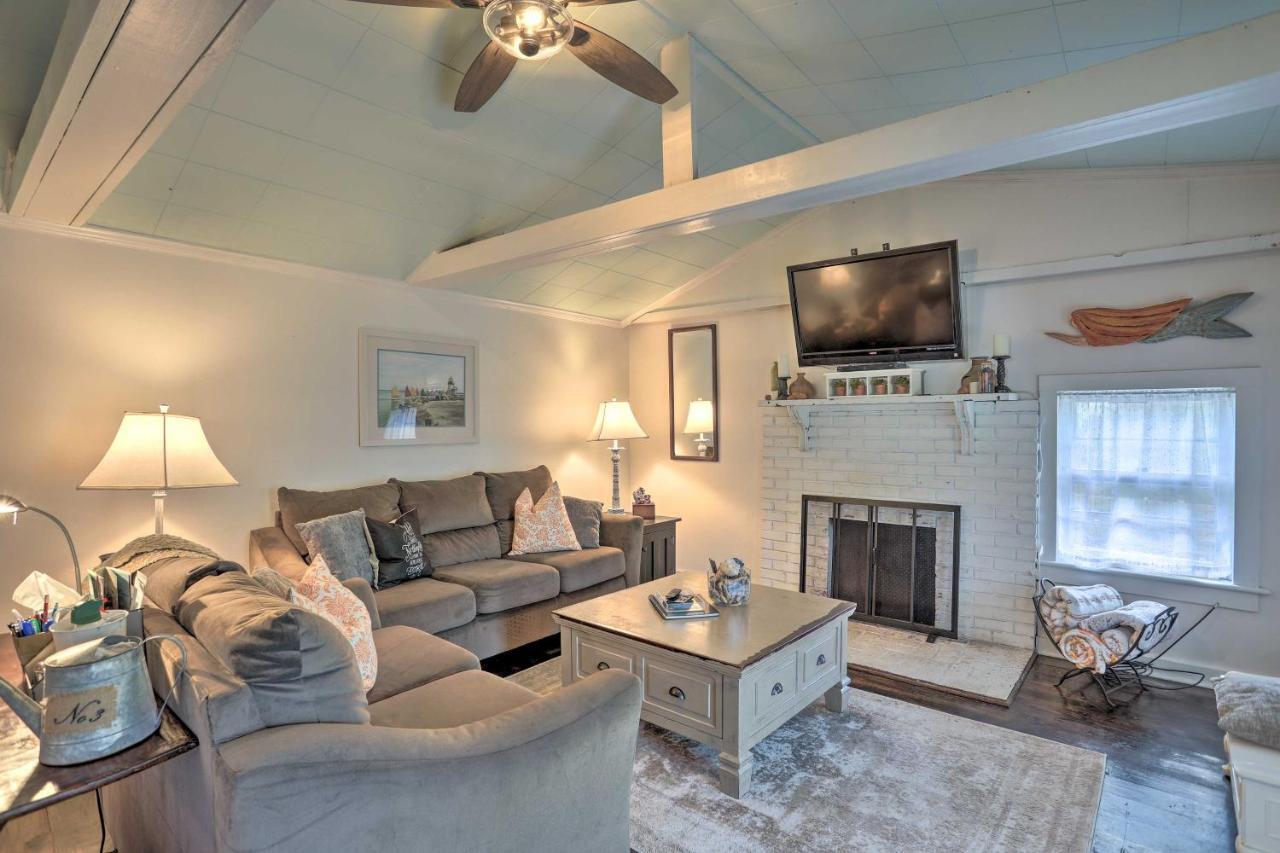 Coastal, Walkable Home In Historic Southport! Eksteriør bilde